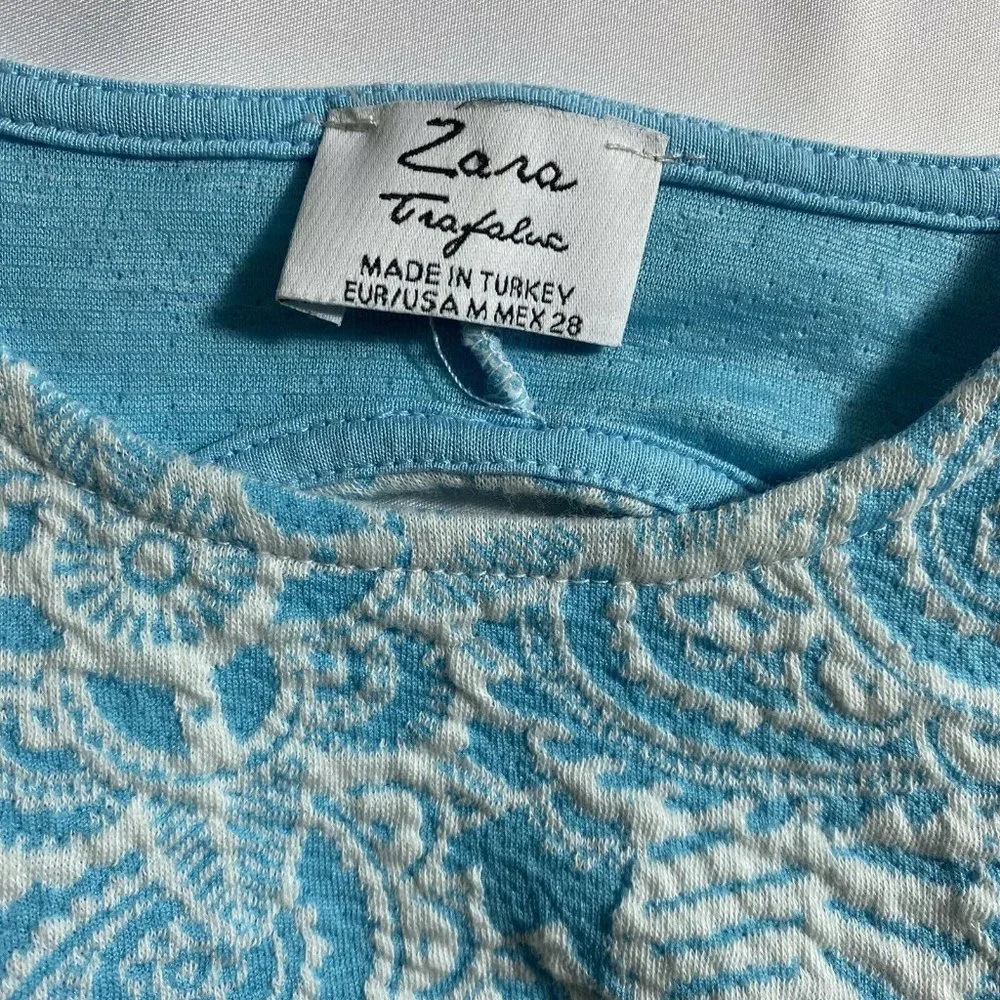 Zara Trafaluc Shift Dress Womens Medium Blue White Paisley‎ Jacquard Open Back